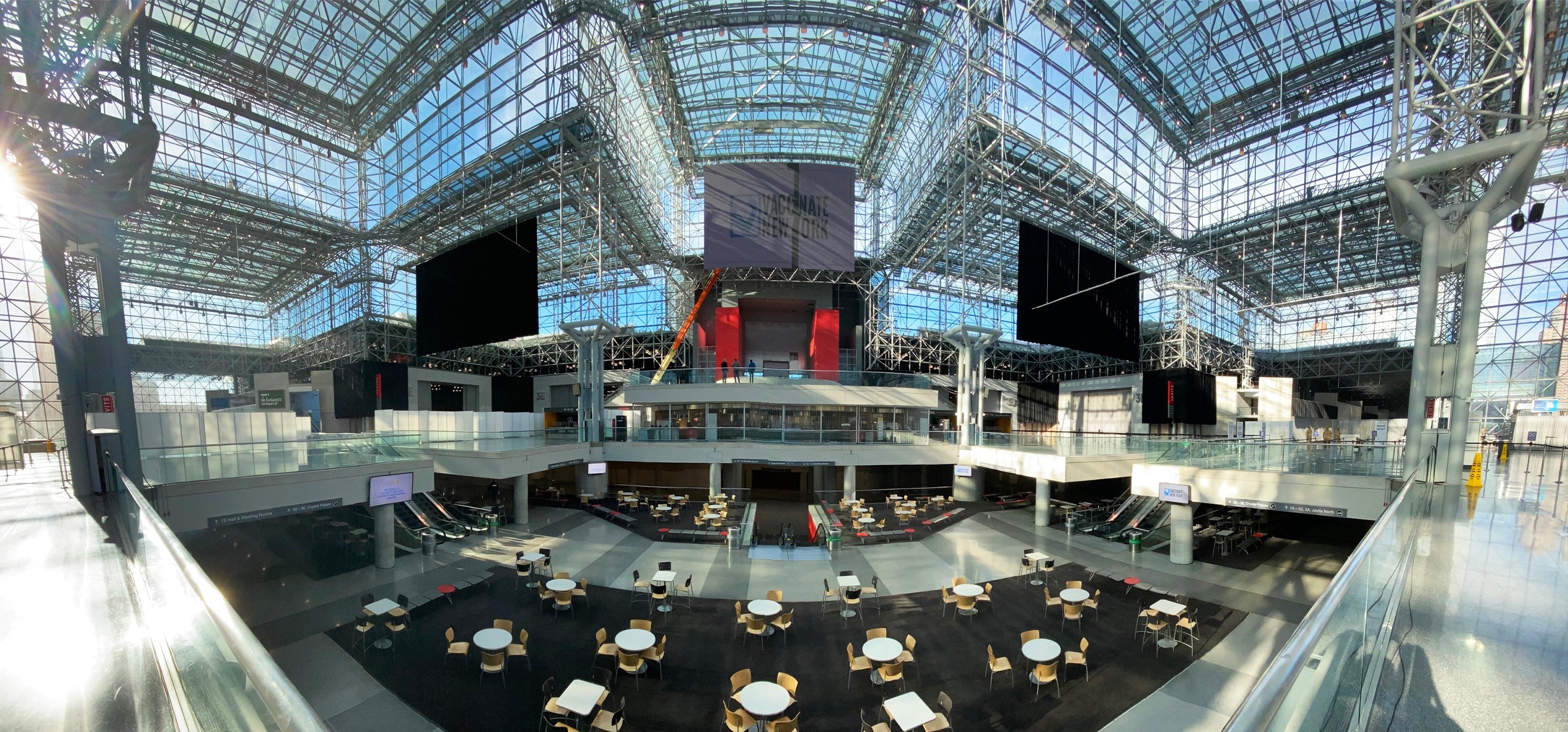 Javits Center covid-19 vaccination site